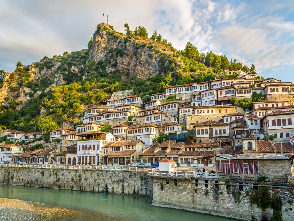 Berat City Albania for 1152 x 864 resolution